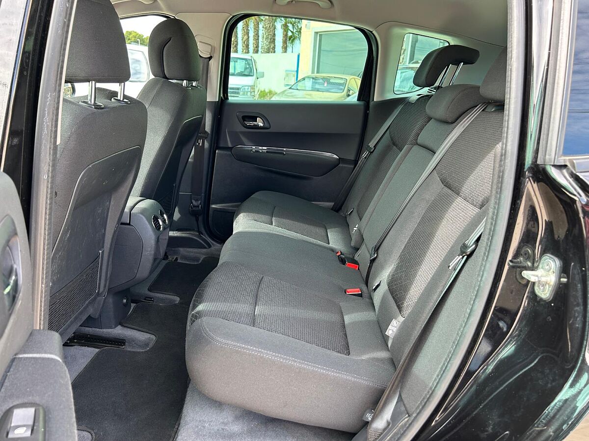 COMING SOON PEUGEOT 3008 ACCESS 1.6 HDI AUTO SPANISH LHD IN SPAIN 96000 MILES SUPERB 2016